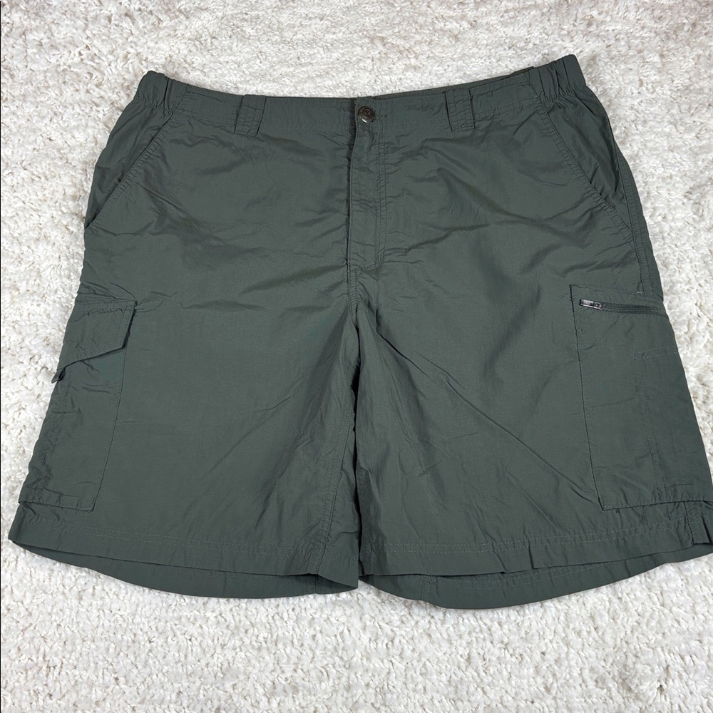 Columbia Men's Omni-Shade Cargo Shorts, Army Green, Size 40